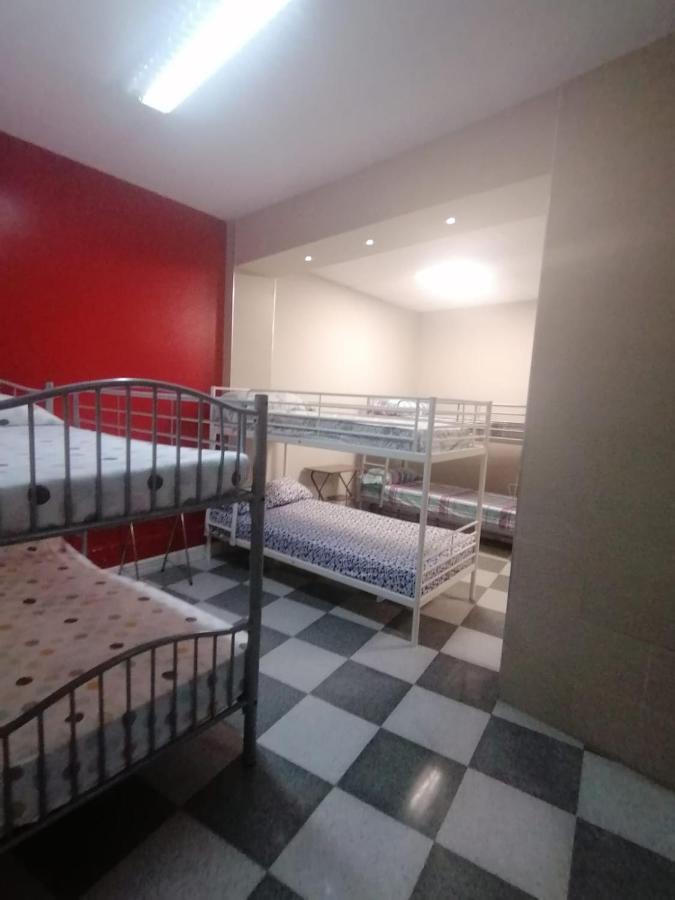 Hostal Casa Rosa Madrid Buitenkant foto